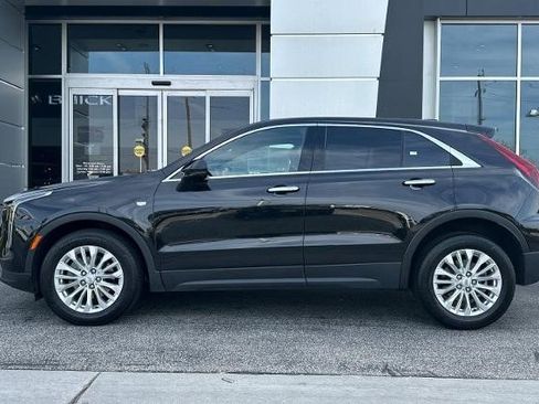 Certified 2024 Cadillac XT4 Luxury image 9