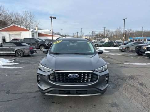 Certified 2023 Ford Escape Platinum w/ Premium Technology Package image 23