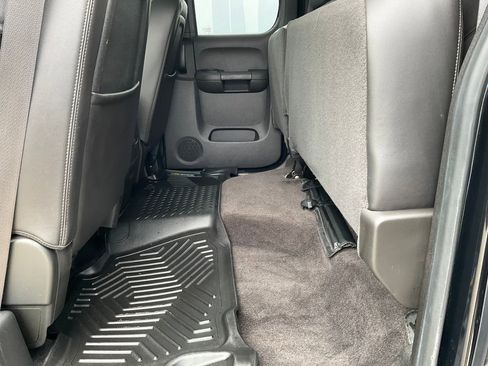 Used 2010 Chevrolet Silverado 1500 LTZ w/ Z71 Appearance Package image 24