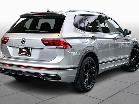 Used 2023 Volkswagen Tiguan SE R-Line image 12