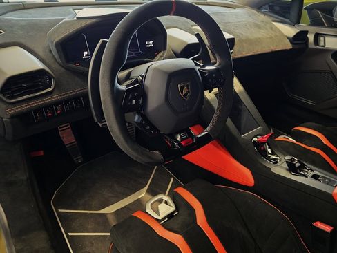 Used 2023 Lamborghini Huracan STO image 19