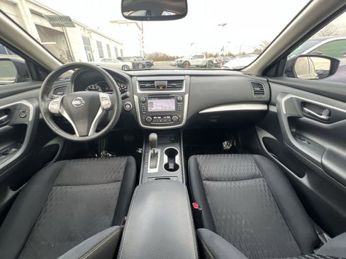 Used 2017 Nissan Altima 2.5 SV w/ Convenience Package image 23