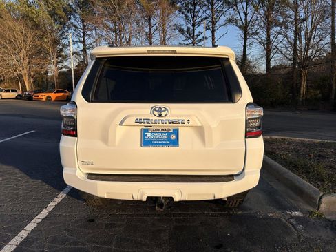 Used 2024 Toyota 4Runner SR5 image 6