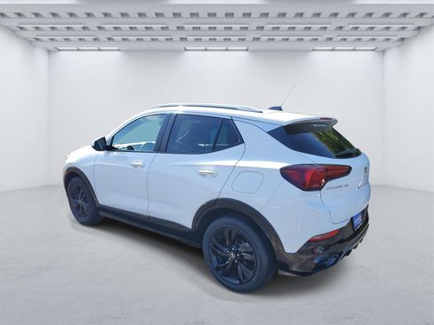 Used 2024 Buick Encore GX Sport Touring image 3