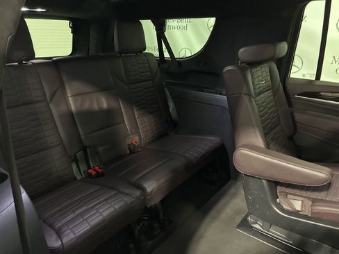 Used 2024 Cadillac Escalade ESV Premium Luxury Platinum w/ Heavy-Duty Trailer Package image 7