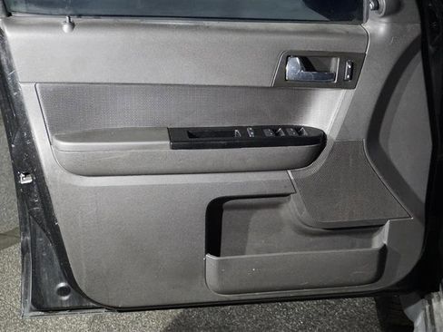 Used 2011 Ford Escape Limited w/ 302A Rapid Spec Order Code image 13