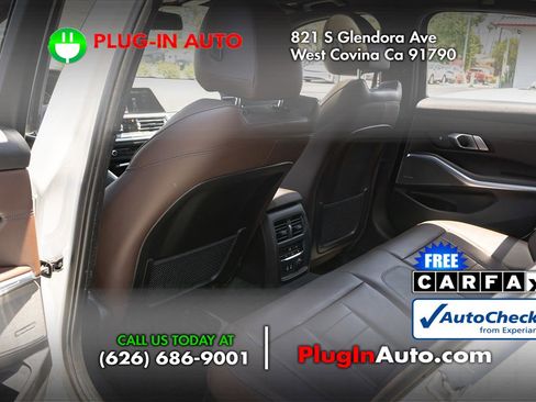 Used 2020 BMW 330i Sedan w/ M Sport Package RWD image 10