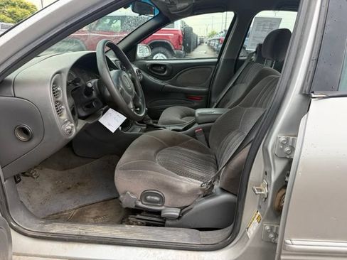 Used 2004 Pontiac Bonneville SE FWD image 14