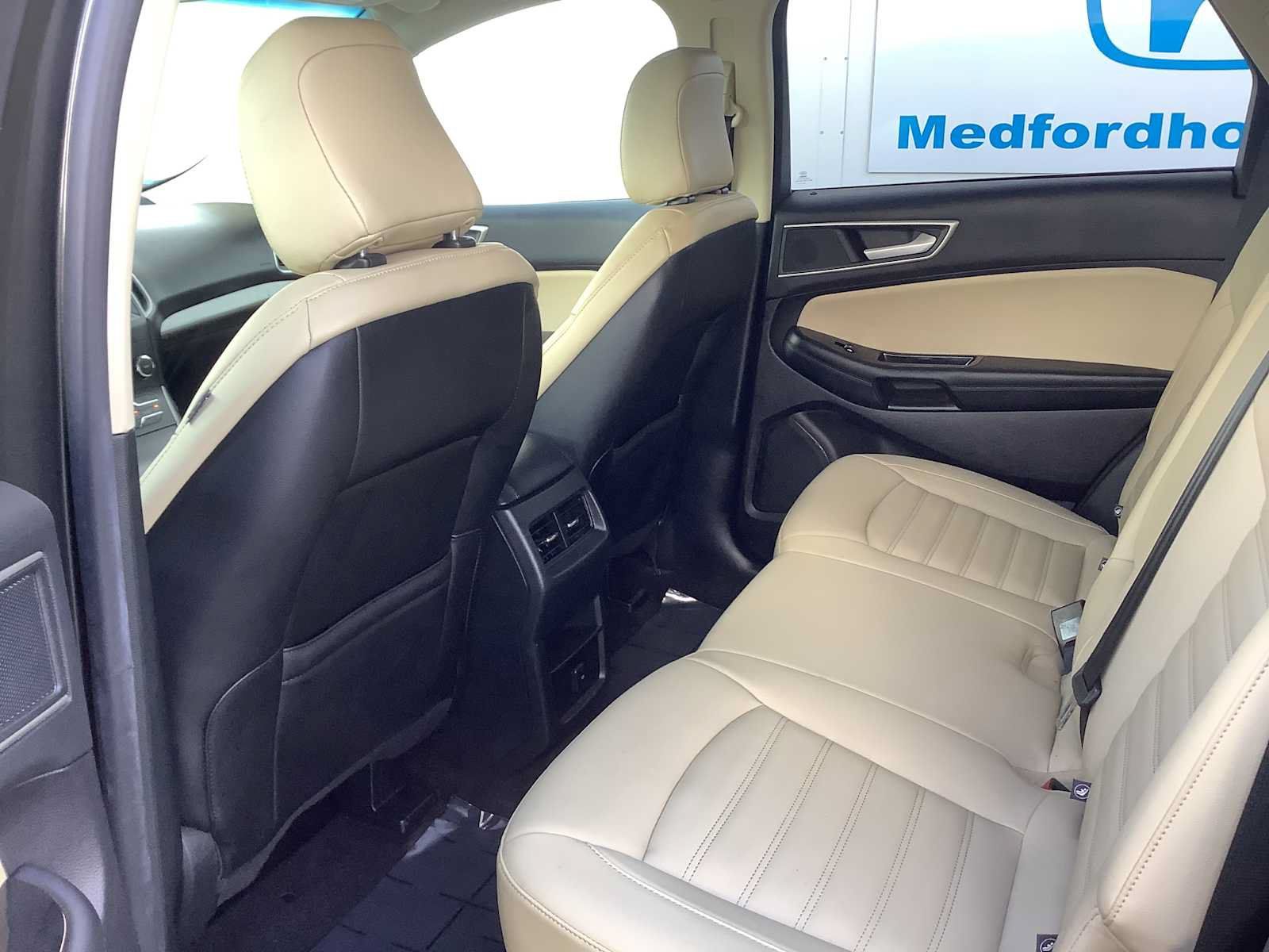 Used 2020 Ford Edge SEL AWD/4WD image 12