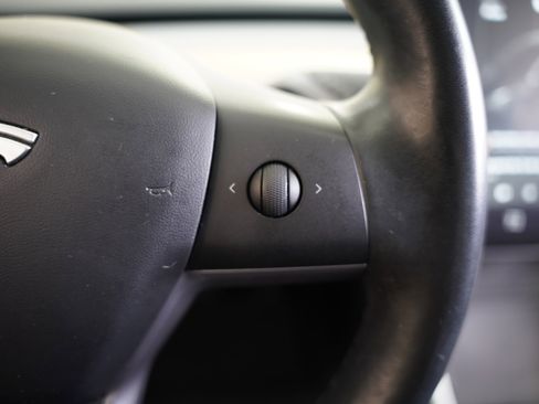 Used 2019 Tesla Model 3 Mid Range image 15