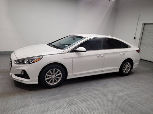 Used 2018 Hyundai Sonata SE FWD image 2