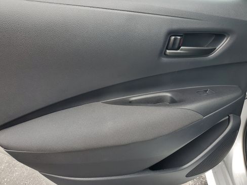 Certified 2025 Toyota Corolla LE FWD image 11