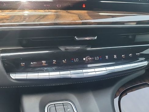 Used 2021 Cadillac Escalade Sport Platinum w/ LPO, ONYX Package image 22