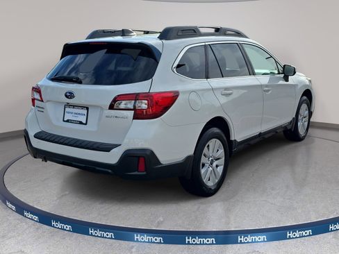 Used 2019 Subaru Outback 2.5i Premium image 6