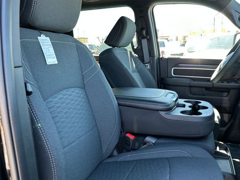 New 2026 RAM 2500 Big Horn AWD/4WD image 16