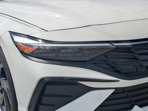 New 2026 Hyundai Elantra SEL Sport Premium FWD image 11