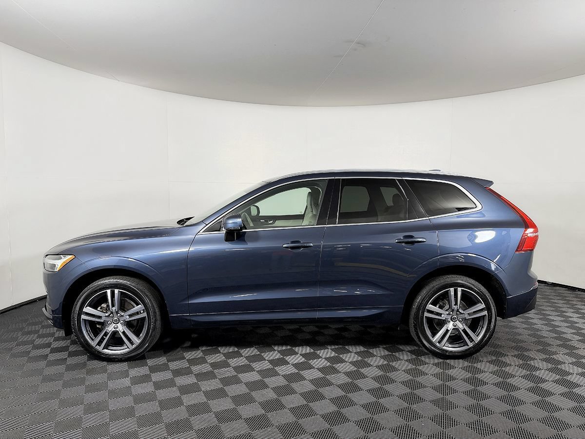 Used 2021 Volvo XC60 T5 Momentum w/ Premium Package AWD/4WD image 18