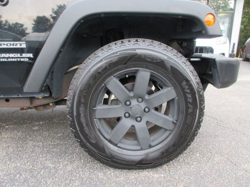 Used 2017 Jeep Wrangler Unlimited Sport w/ Quick Order Package 24S AWD/4WD image 22