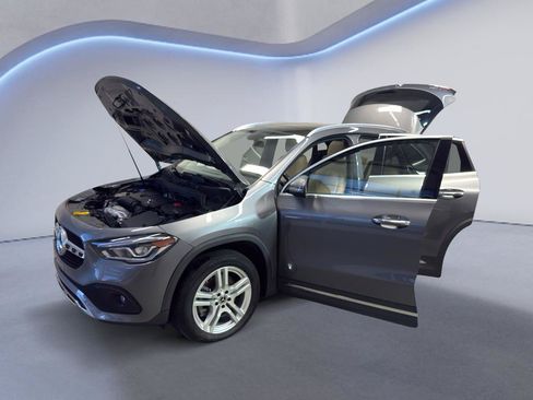 Used 2021 Mercedes-Benz GLA 250 4MATIC image 11