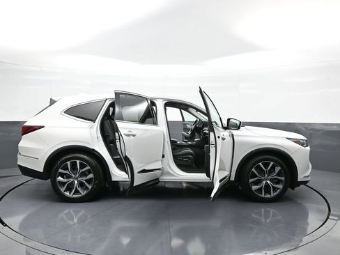 Used 2023 Acura MDX SH-AWD w/ Technology Package image 43