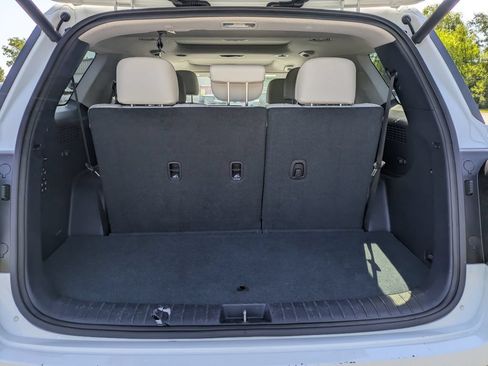 Used 2024 Hyundai Palisade Limited FWD image 13
