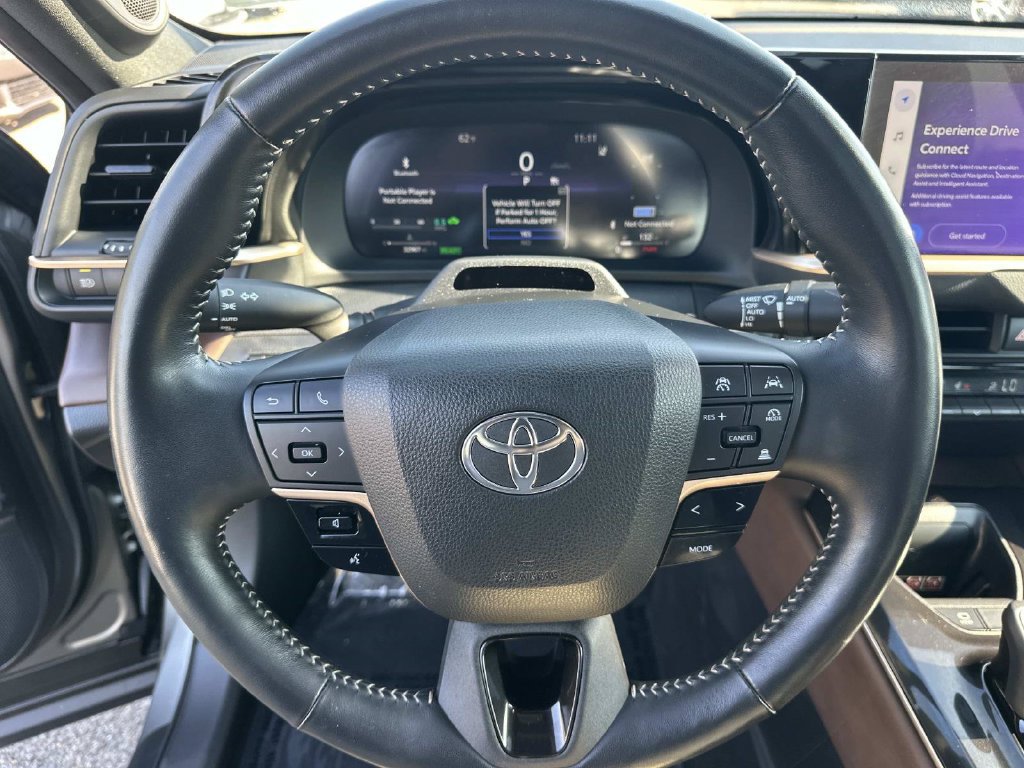 Used 2024 Toyota Crown AWD/4WD image 16