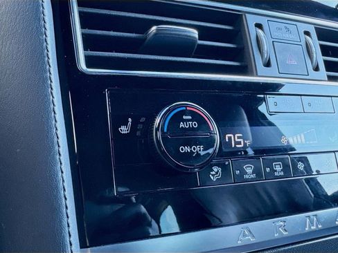Used 2023 Nissan Armada SL w/ Midnight Edition Package image 12