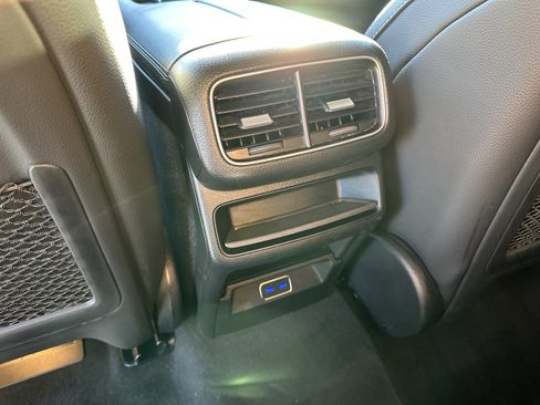 Used 2024 Mercedes-Benz GLE 350 4MATIC image 27