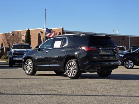 Used 2023 Chevrolet Traverse Premier image 6
