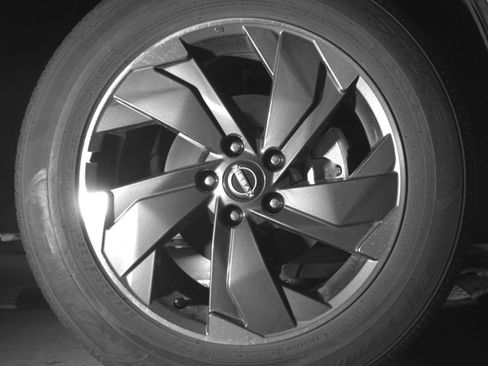Used 2025 Nissan Rogue SV FWD image 16