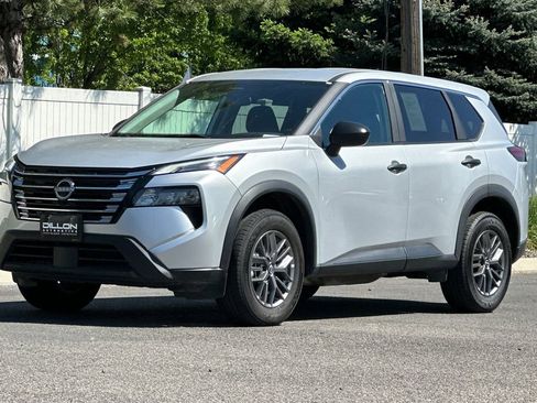 Used 2024 Nissan Rogue S AWD/4WD image 8