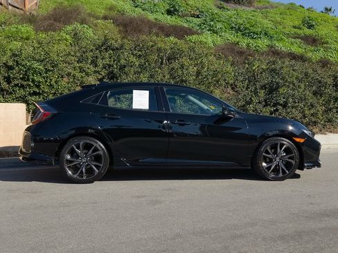 Used 2019 Honda Civic Sport Touring image 4