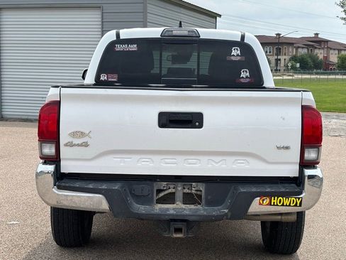 Used 2019 Toyota Tacoma SR5 AWD/4WD image 5