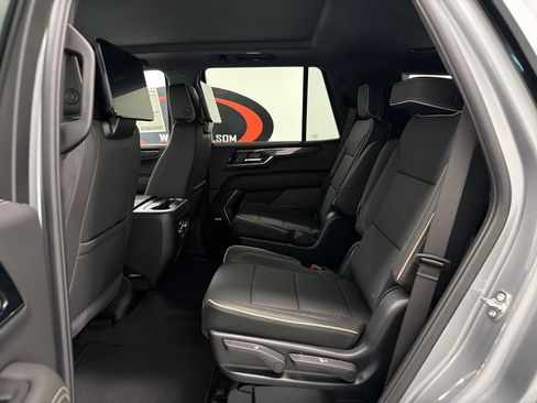 New 2026 GMC Yukon Elevation w/ Elevation Premium Package AWD/4WD image 12