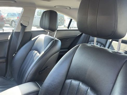 Used 2010 Mercedes-Benz CLS 550 image 32