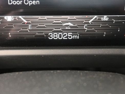 Used 2025 GMC Acadia Elevation FWD image 39