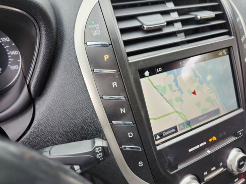 Used 2019 Lincoln MKC Select w/ Select Plus Package image 29