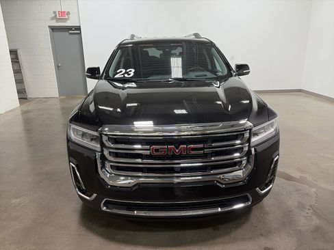 Used 2023 GMC Acadia SLT w/ Technology Package image 8