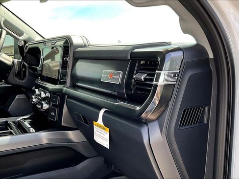 New 2026 Ford F250 Lariat w/ Black Appearance Package AWD/4WD image 26