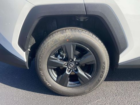 Used 2026 Toyota RAV4 LE AWD/4WD image 7