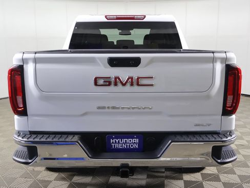 Used 2025 GMC Sierra 1500 SLT AWD/4WD image 11