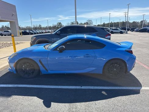 Used 2024 Toyota GR86 Premium image 10