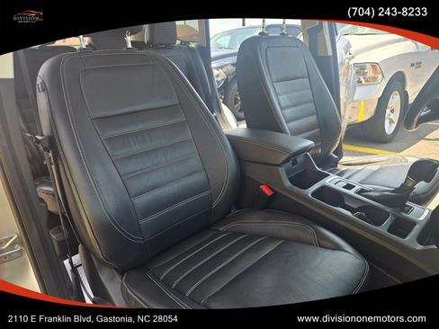 Used 2017 Ford Escape Titanium FWD image 15
