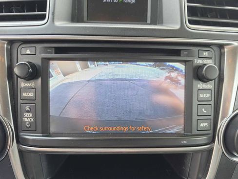 Used 2013 Toyota Highlander Limited AWD/4WD image 25