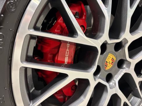 Used 2017 Porsche Macan GTS w/ Premium Package Plus image 16