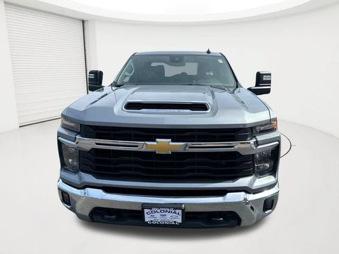 Used 2025 Chevrolet Silverado 2500 LT w/ Convenience Package AWD/4WD image 2