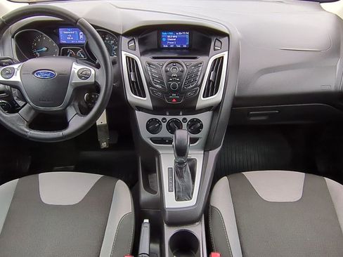 Used 2014 Ford Focus SE w/ SE Sport Package image 14