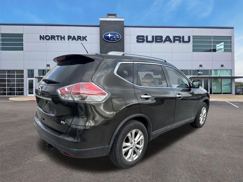 Used 2016 Nissan Rogue SV w/ SV Premium Package FWD image 3