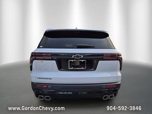 New 2026 Chevrolet Traverse LT w/ Midnight/Sport Edition FWD image 5