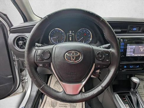 Used 2017 Toyota Corolla SE image 15